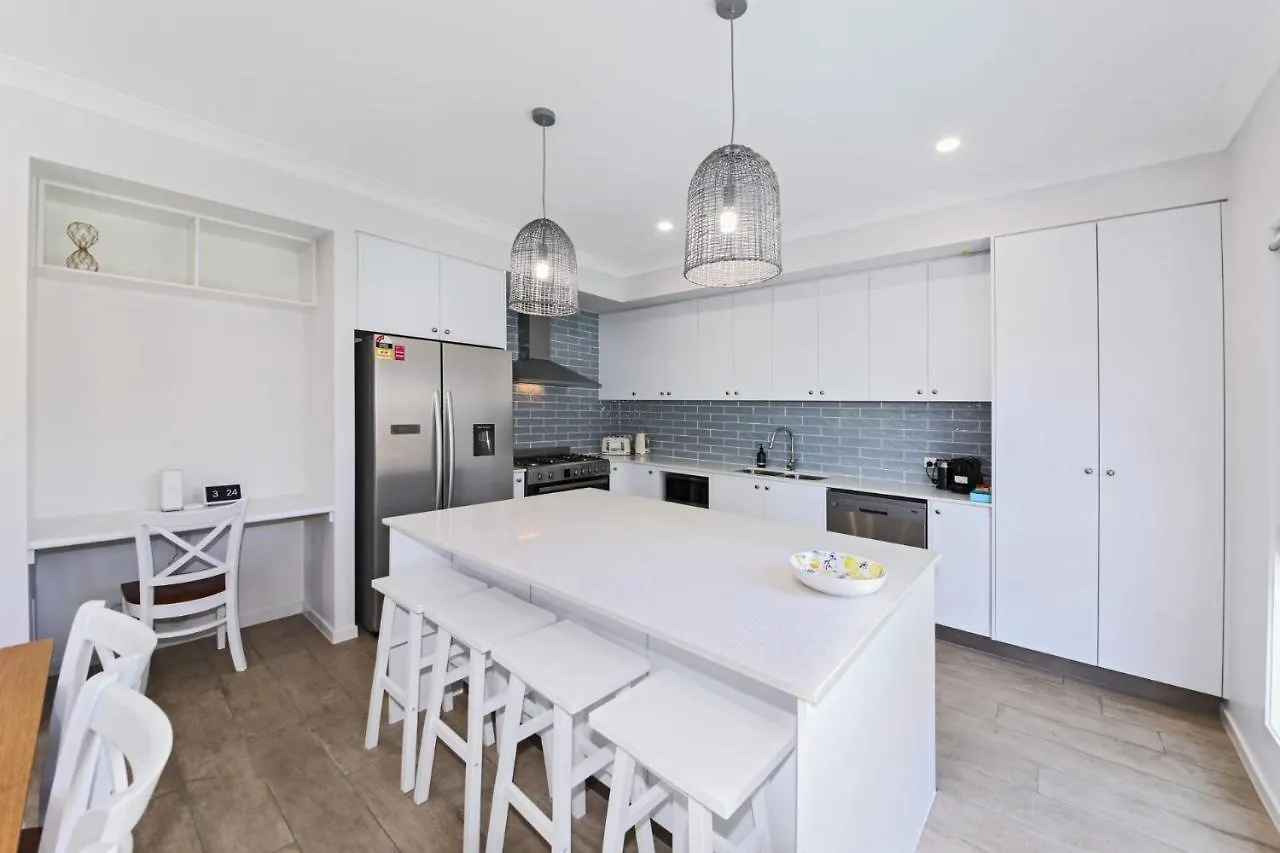 Holiday home 11 Ann Street Villa Coolum Beach
