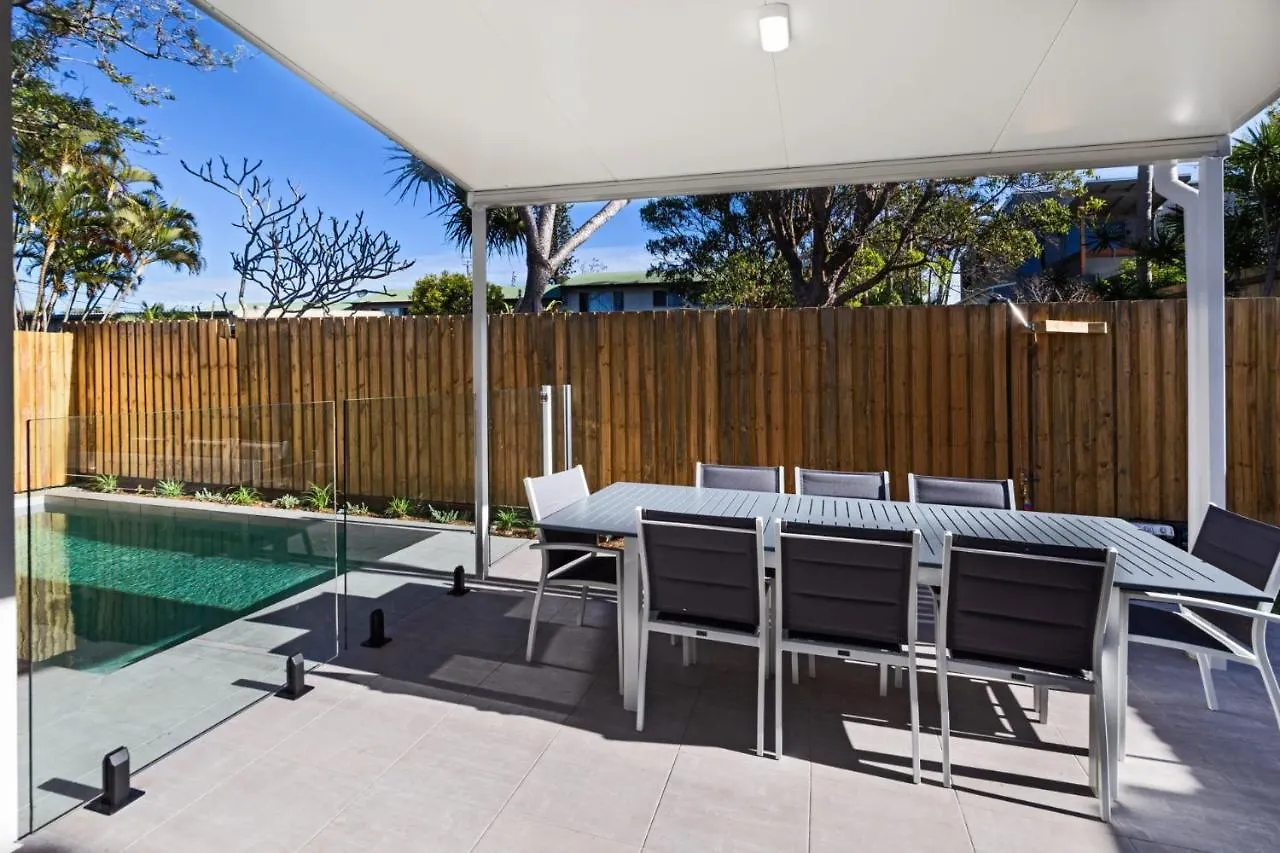 Holiday home 11 Ann Street Villa Coolum Beach